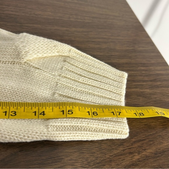 💕 NWT Suzy Cozy Cream Turtleneck Sweater M - Picture 10 of 11